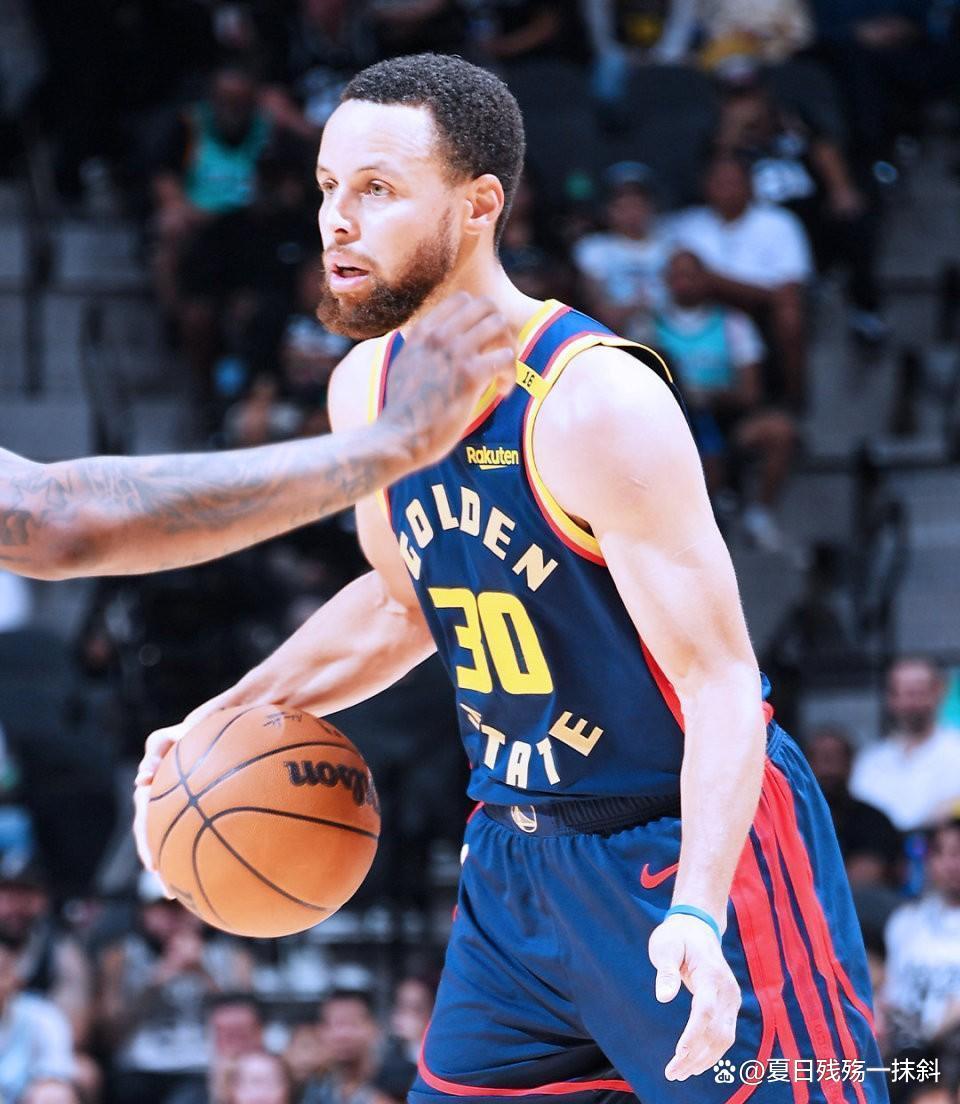 IG不断突破！，库里连续二十场比赛得分超过比赛局势复杂上演精彩一战的简单介绍-开云网站